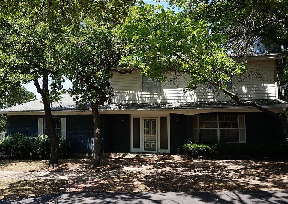 1st image of 187 Country Club Dr