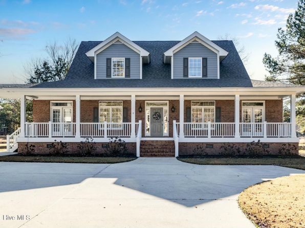 376 Red Fox Run Drive, Wallace, NC 28466