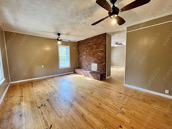 3rd image of 305 Blanche St