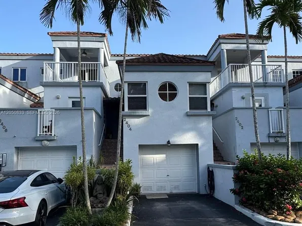 2404 NE 135th St #2404, North Miami, FL 33181
