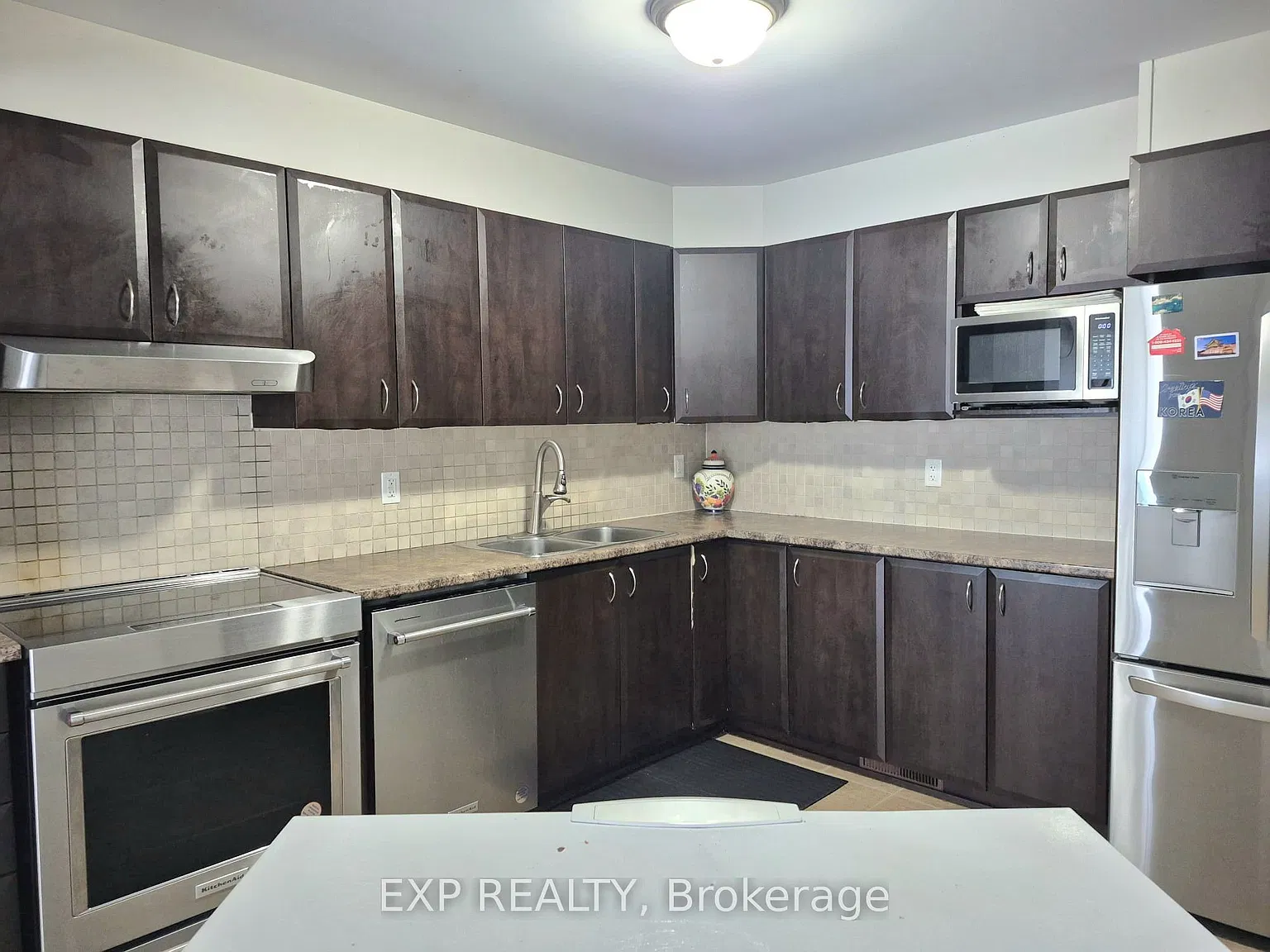3 bed, $2,550 — Photo 3