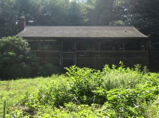 12 Shore Dr, Union, CT 06076