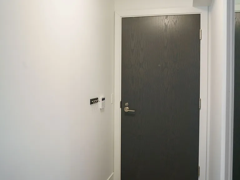 9 Mabelle Ave #326 — Photo 15