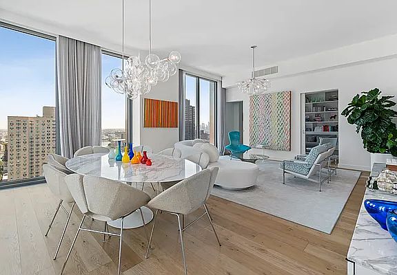 2nd image of 360 E 89th St #26A