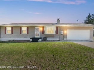 2475 Yallup Rd, Saint Johns, MI