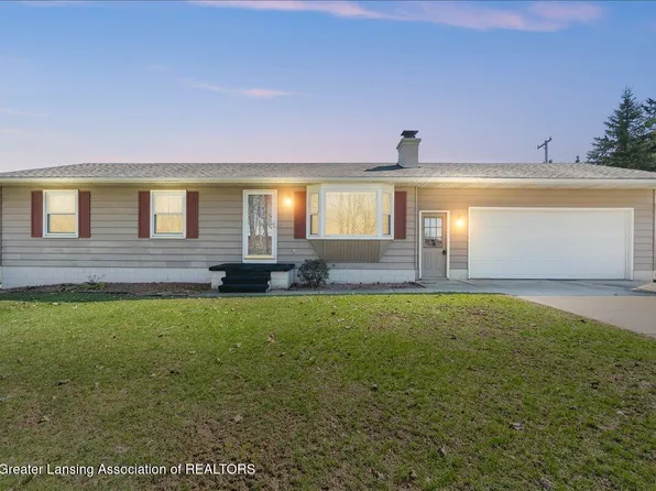 2475 Yallup Rd, Saint Johns, MI 48879