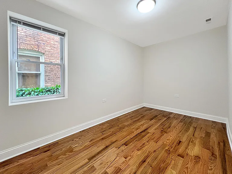 3245 N Lawndale Ave #G — Photo 13