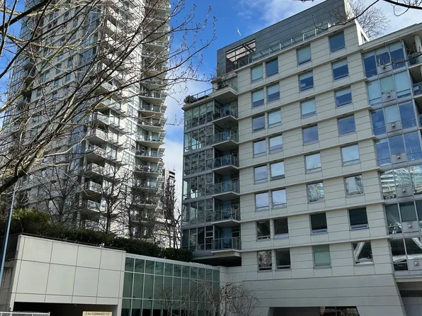 633 Kinghorne Mews #1006, Vancouver, BC V6Z 3H3