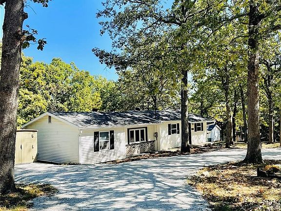 3rd image of 4105 Ridge Dr