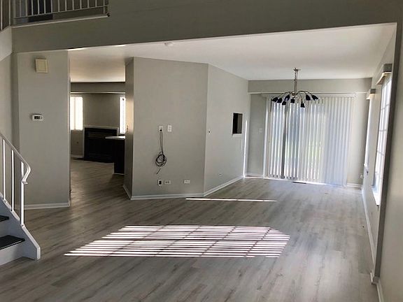 3rd image of 486 W Clare Ct