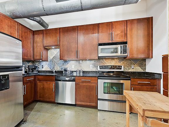 3rd image of 1122 Jackson St APT 506
