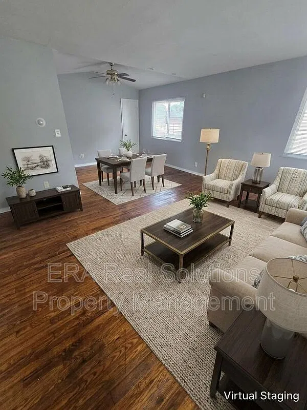 3 bed, 2.0 bath, 1308 sqft, $1,700 — Photo 3