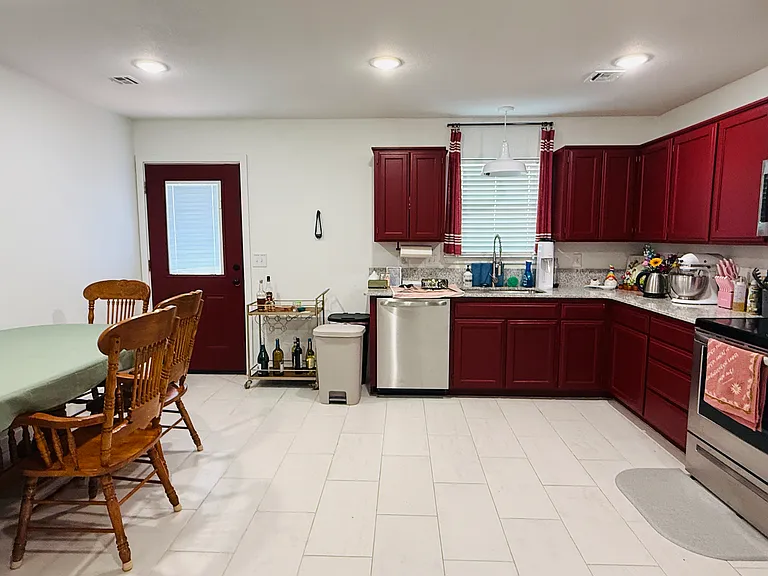 2 Holly Dr #B — Photo 19