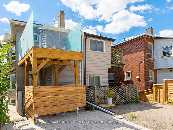 3rd image of 82 Marchmount Rd #1
