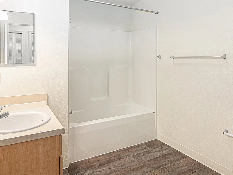 Limestone Creek Apartment Homes — Photo 22