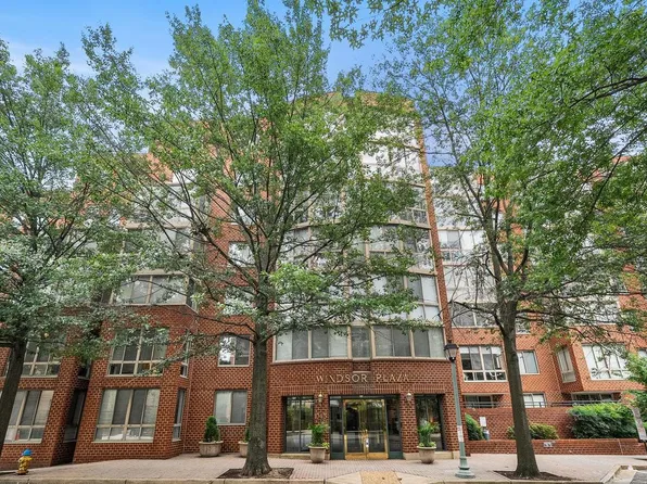 1045 N Utah St #2-501, Arlington, VA 22201