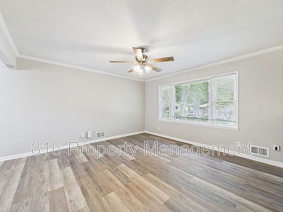 4th image of 9710 E 50th St