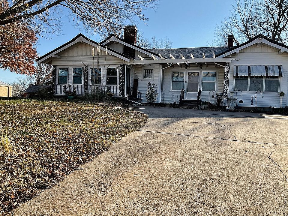 1st image of 137 Spruce Dr