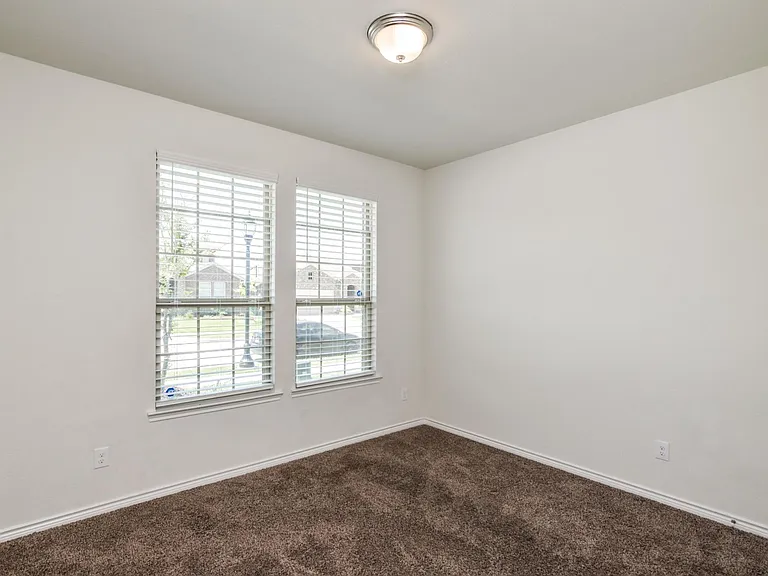 6317 Crownmere Dr — Photo 7