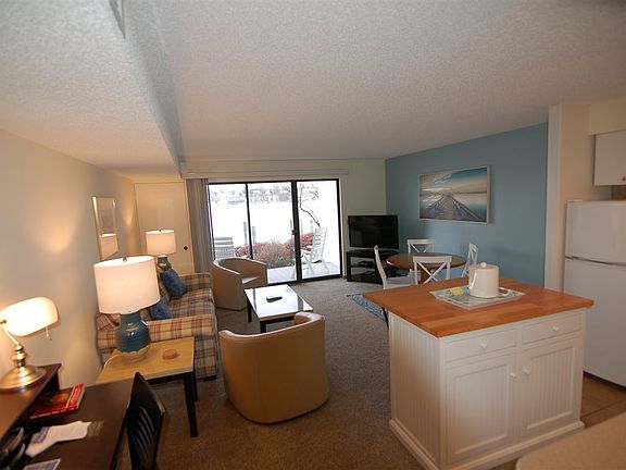 4th image of 100 Michigan Ave #103