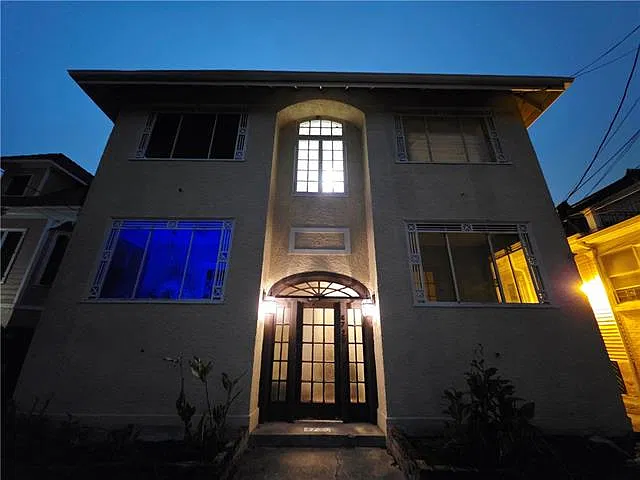 2 bed, 1.0 bath, 1238 sqft, $1,500 — Photo 2