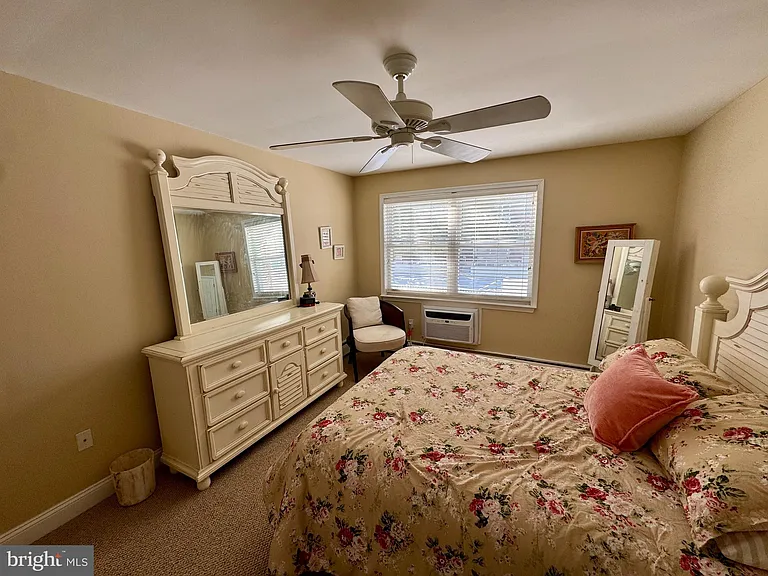 9300 Atlantic Ave #204 — Photo 14