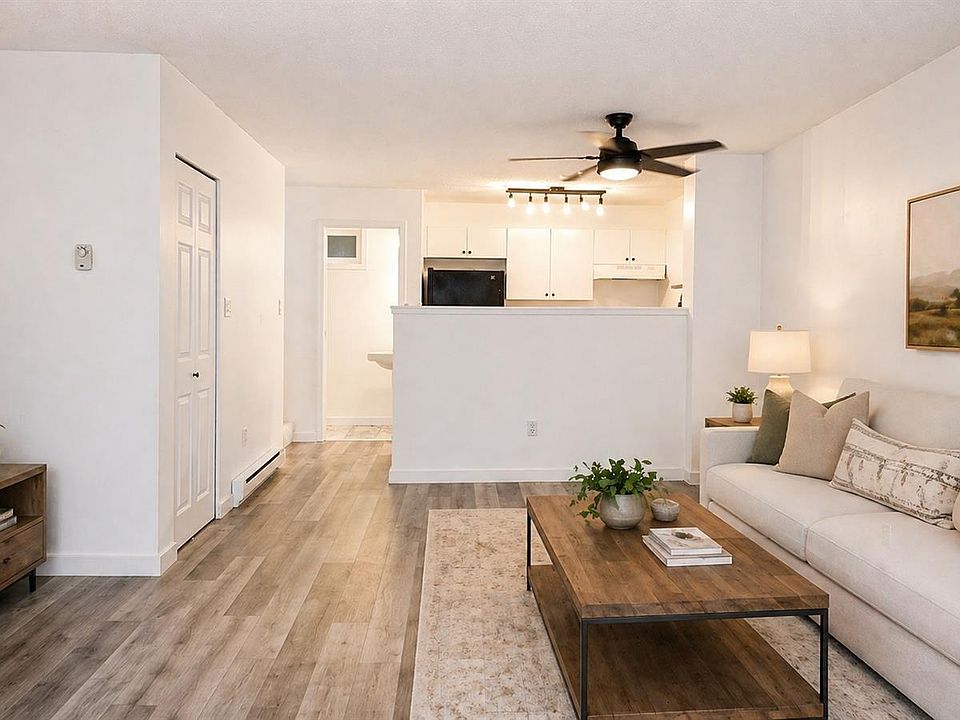 1st image of 824 Island Hwy S #112