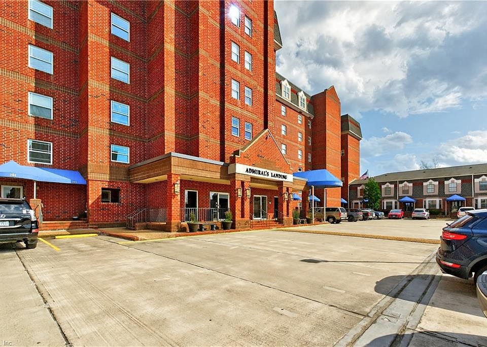 1st image of 475 Water St APT 806