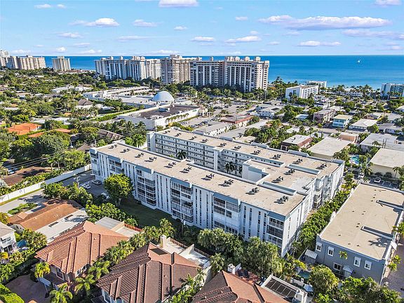 4th image of 4629 Poinciana Street #506