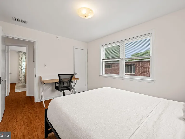 139 Hawaii Ave NE — Photo 14