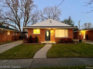 18554 Sunset St, Livonia, MI 48152