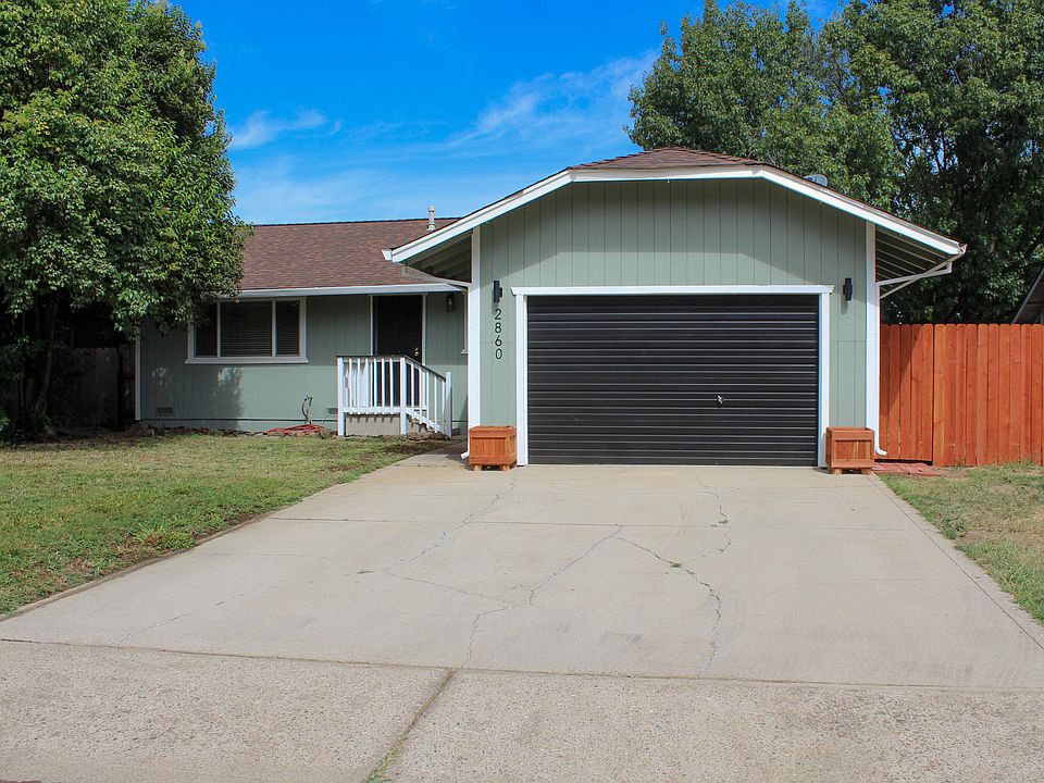 1st image of 2860 Iris St