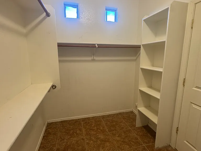 3424 E Vernon St — Photo 17