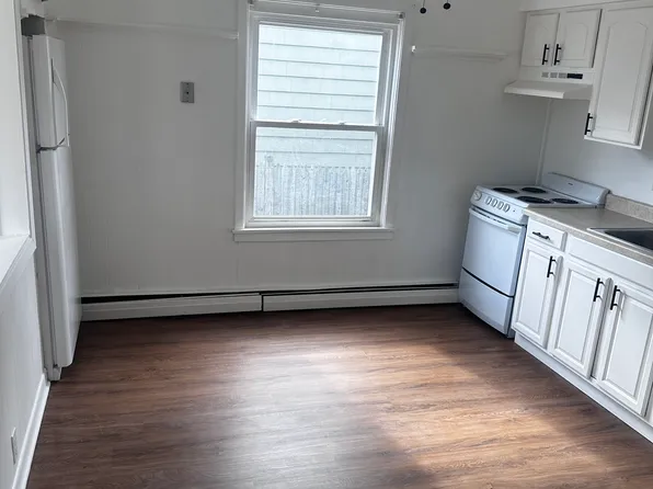 106 Baxter St Floor 1, Pawtucket, RI 02861