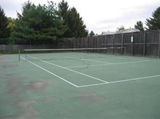 11 Hallmark Gdns APT 9, Burlington, MA 01803