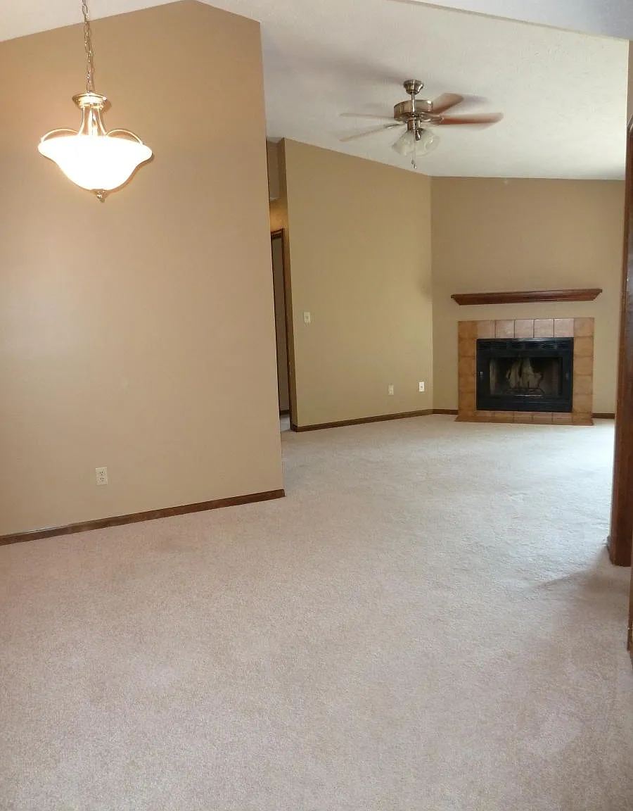 2527 Farragut Dr — Photo 4