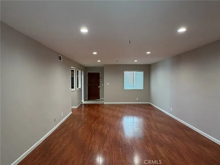 625 E Del Mar Blvd #208 — Photo 8
