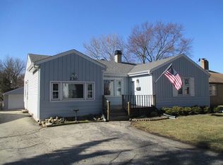 230 Mohawk Dr, Bensenville, IL 60106