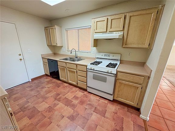 5th image of 10101 Hemet Dr