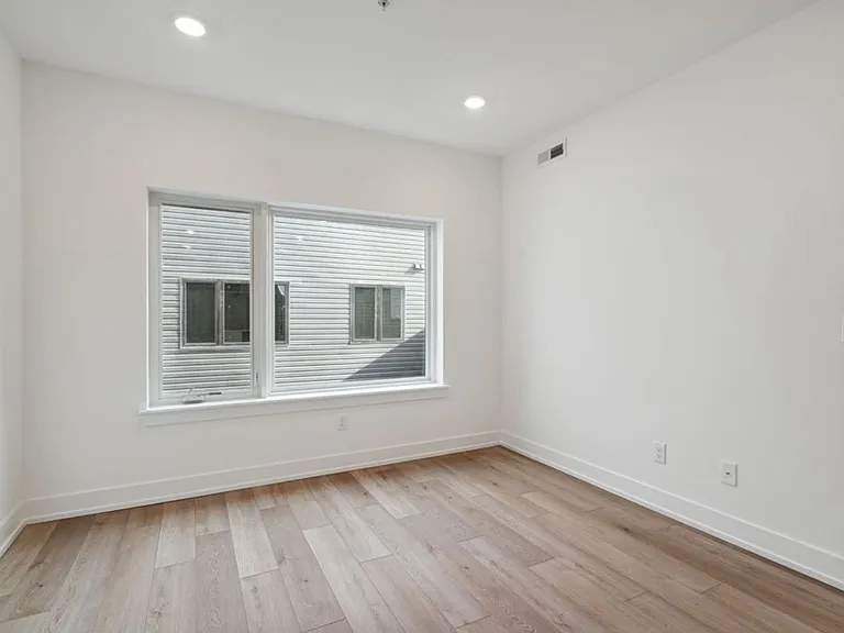 903 Leland St #605 — Photo 8