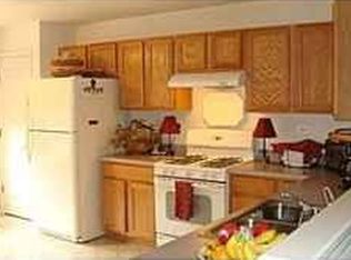 615 Conservatory Ln, Aurora, IL 60502