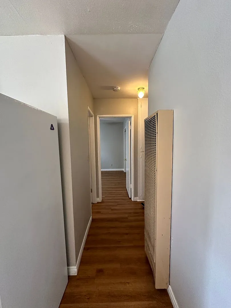 561 - Granada, LLC. — Photo 2