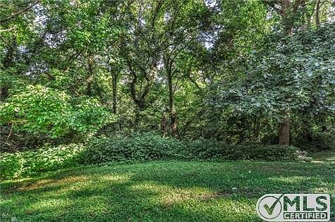 2nd image of 1001 Deep Woods Trl