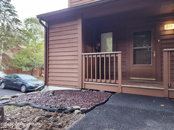 513 Wales Ct, Bushkill, PA 18324