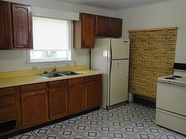 213 Lincoln St #1M