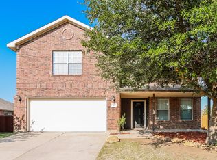 307 Saddlebrook Dr, Krum, TX 76249
