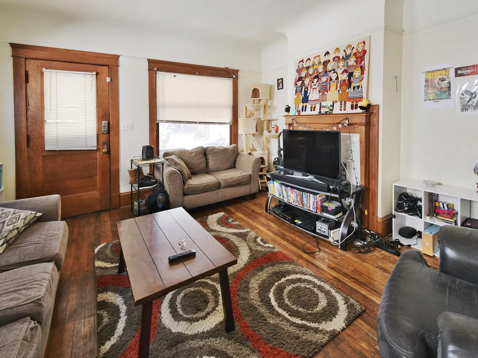 2282 Grandview Ave — Photo 2