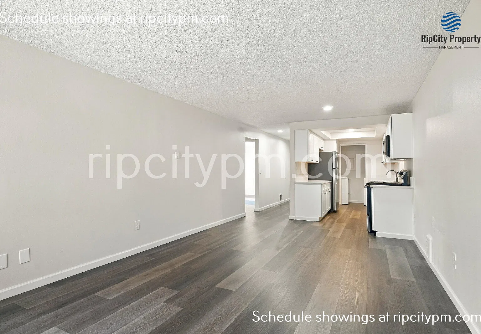 Fully Remodeled 2-Bedroom Duplex with Huge Fenced Yard, Covered Patio & Garage — Photo 3