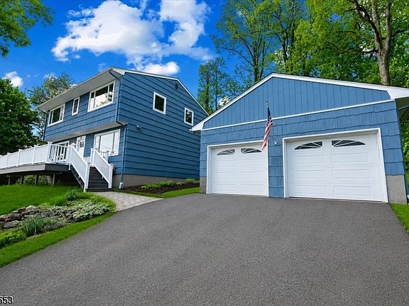 2nd image of 8 Cove Rd
