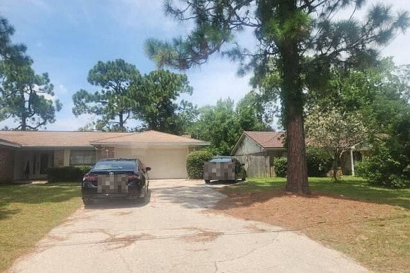 1st image of 4240 Cherry Laurel Dr